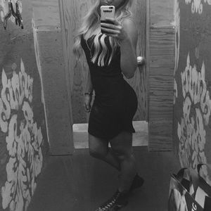 Little black dress UO